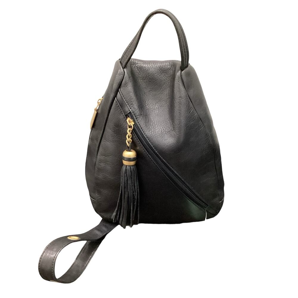 Tignanello Backpack Women’s 1Size Genuine Smooth Leather Zipper WithTassel Black